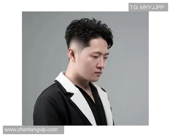 型男发型大揭秘足球明星的时尚造型与发型灵感分享